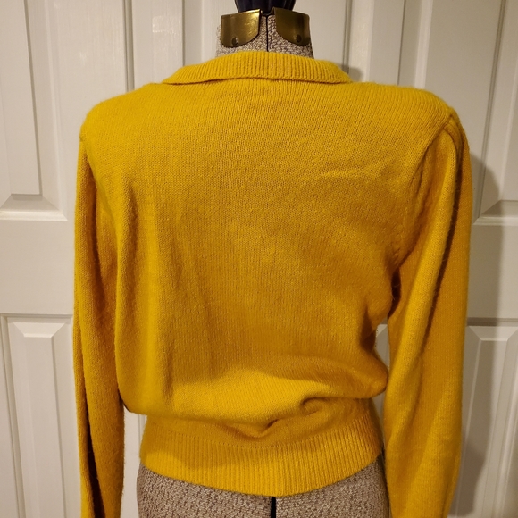 Vintage button down sweater - Picture 3 of 6